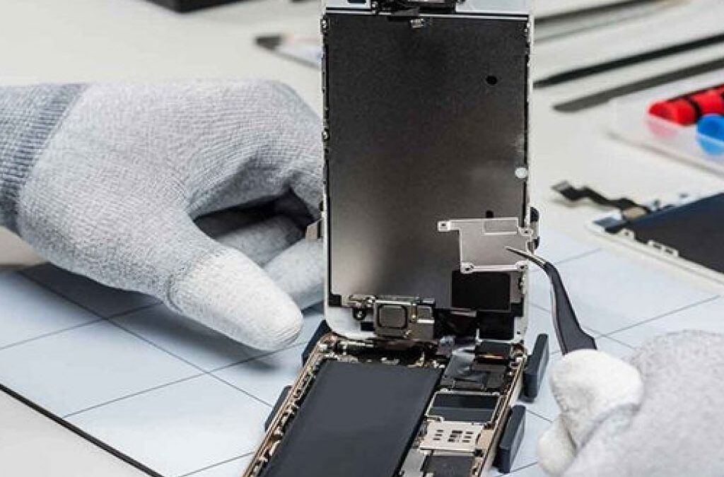 Why Repairing Your Smartphone is the Smart Choice
